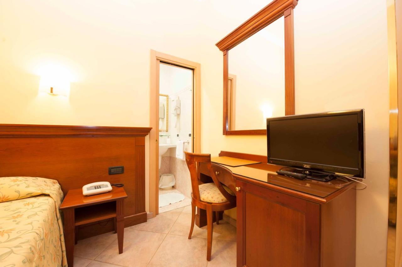 Hotel Astigiana & Appartamenti Varazze Eksteriør billede