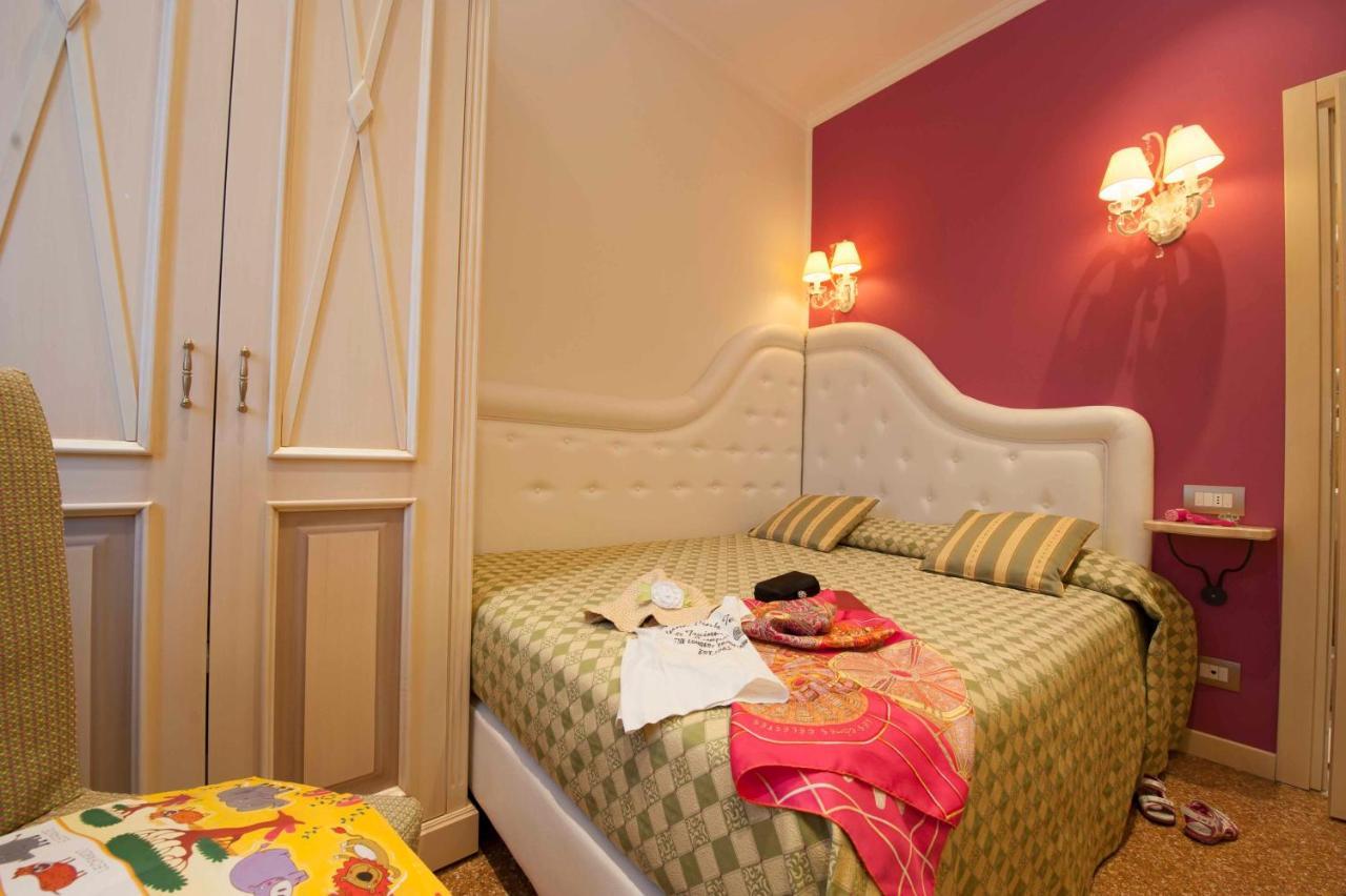 Hotel Astigiana & Appartamenti Varazze Eksteriør billede