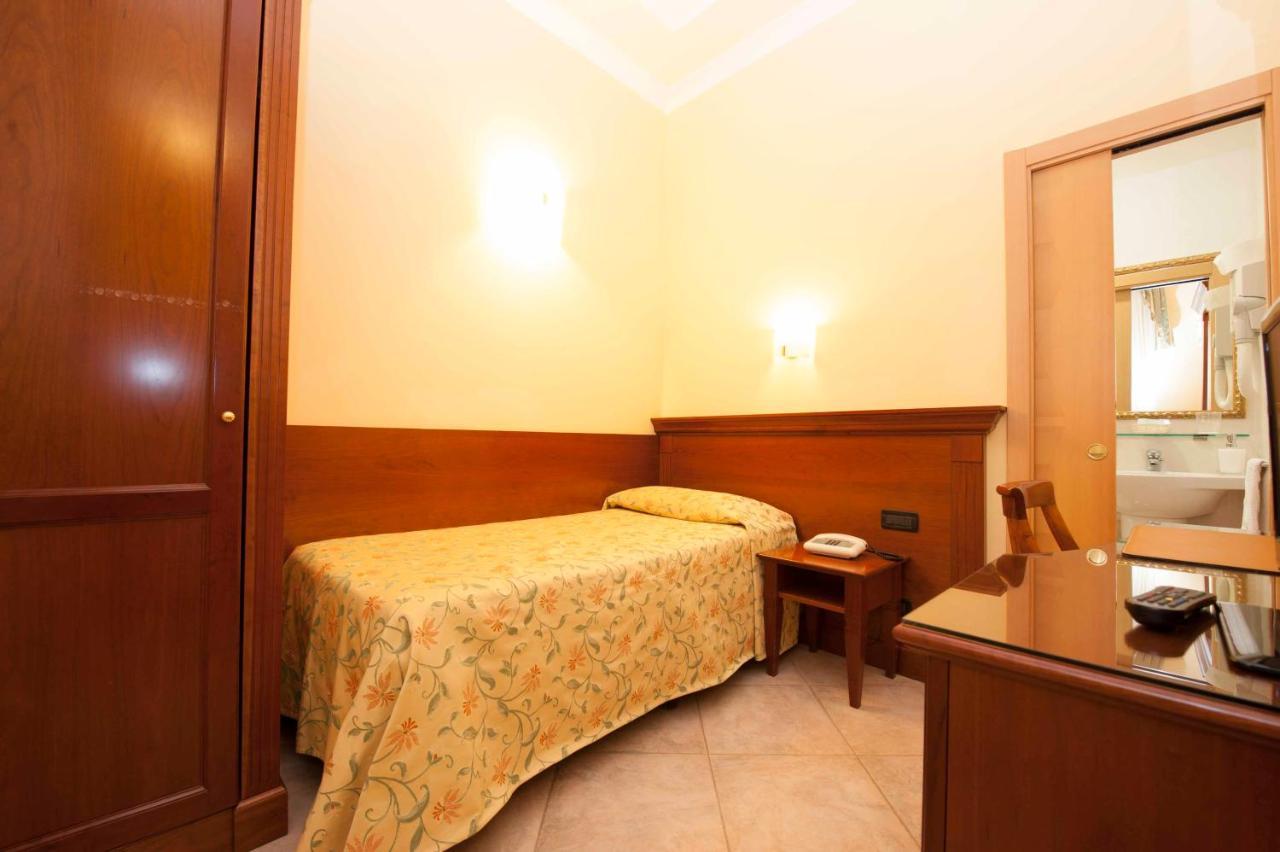 Hotel Astigiana & Appartamenti Varazze Eksteriør billede