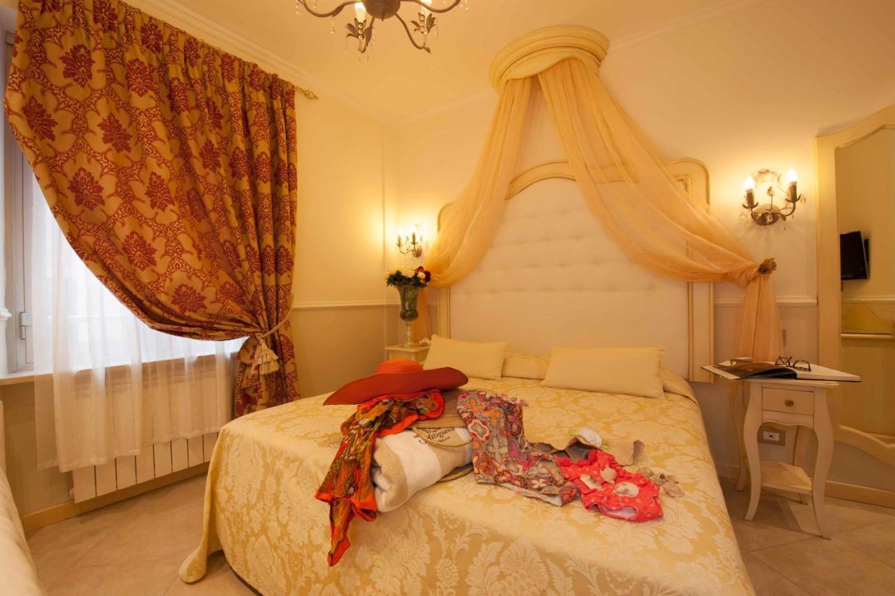 Hotel Astigiana & Appartamenti Varazze Eksteriør billede