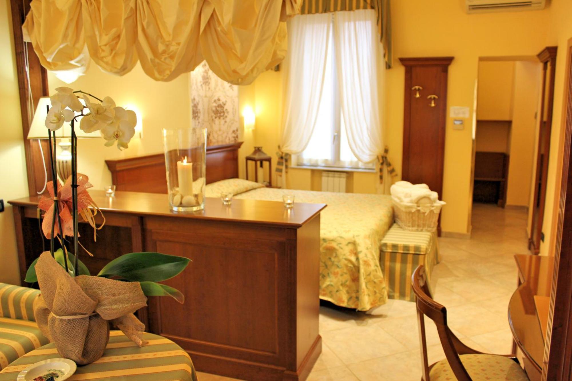Hotel Astigiana & Appartamenti Varazze Værelse billede
