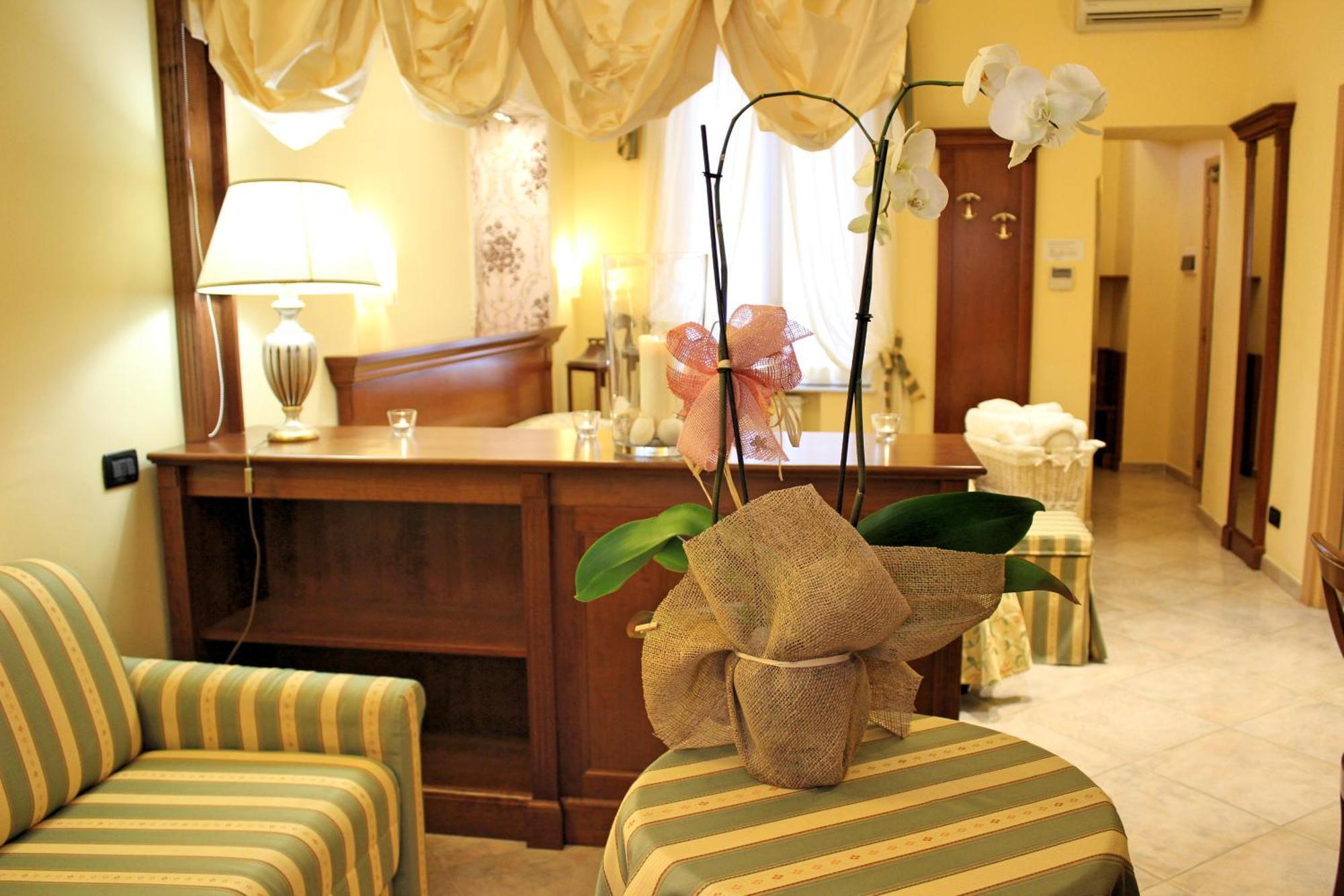 Hotel Astigiana & Appartamenti Varazze Værelse billede