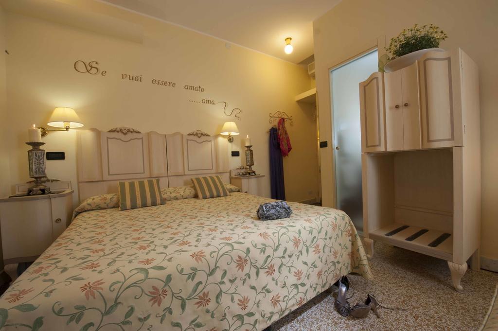 Hotel Astigiana & Appartamenti Varazze Eksteriør billede
